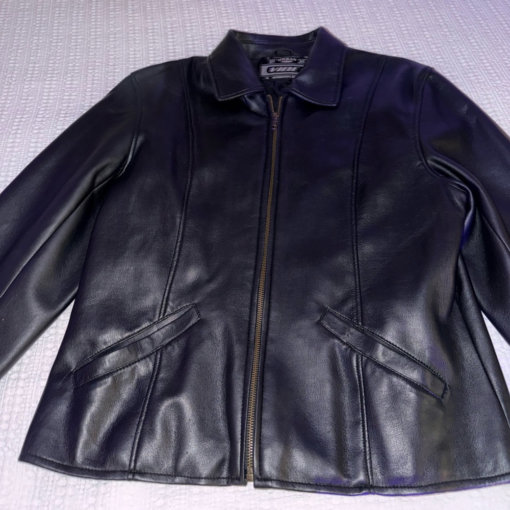 VIBE Urban Black Faux Leather Zip Jacket – Structured Moto Style (Large)